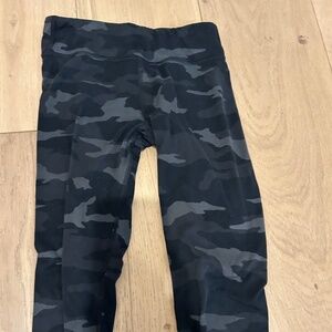 atleta girl camo capri leggings PERFECT CONDITION